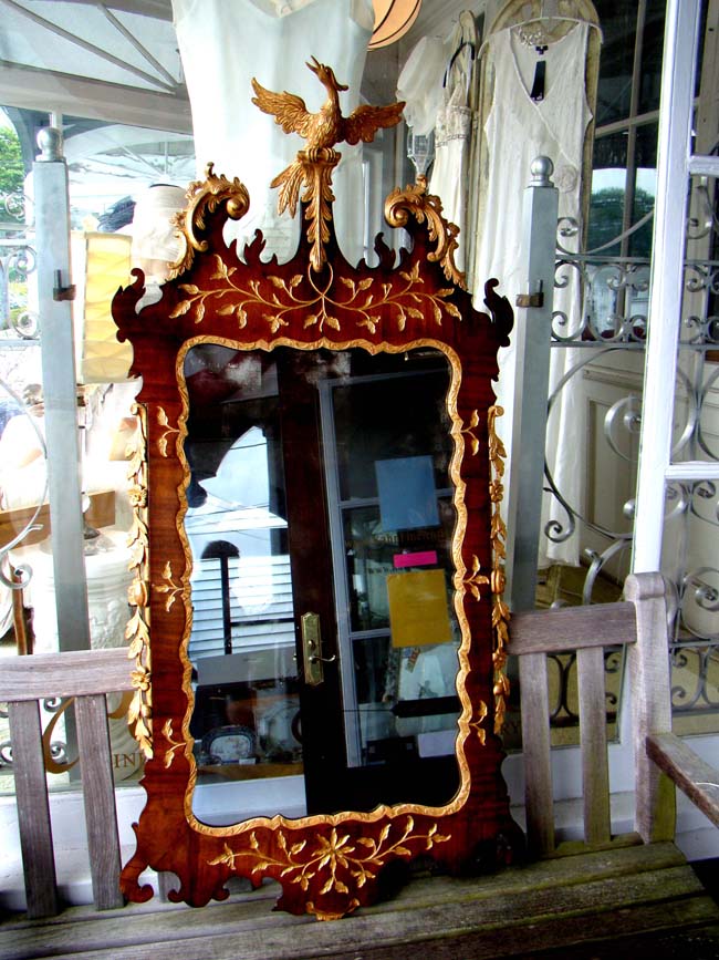 An attractive George II period Walnut and Parcel-gilt mirror circa 1750 — image 4